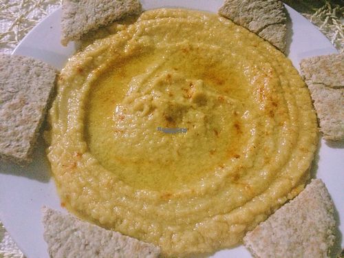 hummus at Cookaluzka in Madrid