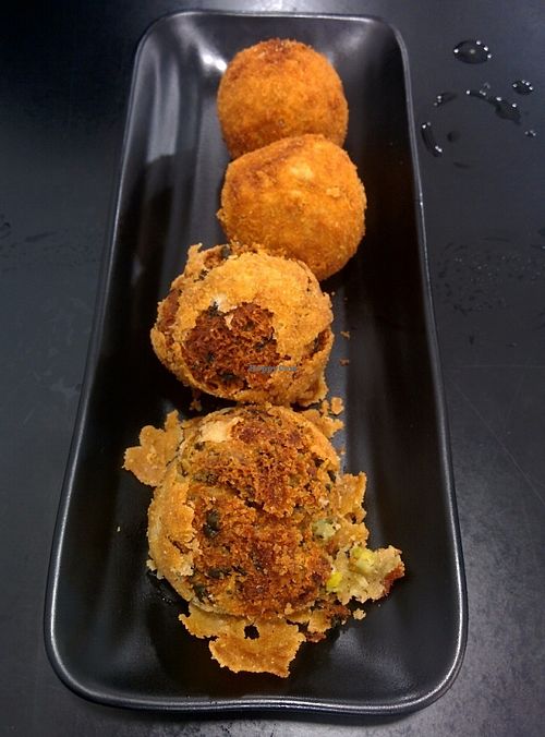 Hara potatoes, very spicy and a moderately hot, a very good reinterpretation of an oriental classic. at Cookaluzka in Madrid