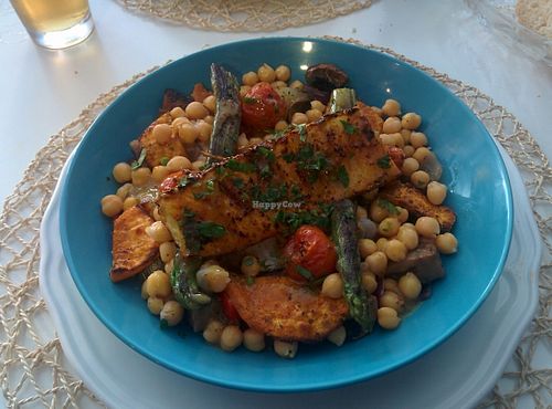 Vegan bowl, including roasted pineapple that was surpresively tasty. at Cookaluzka in Madrid