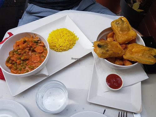 Curry and fish'n'chips at Mayka in Belgrade