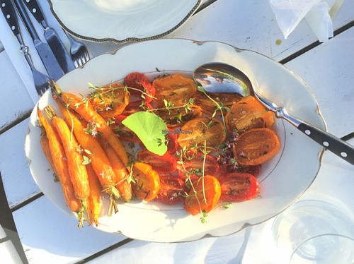 grilled carrots & tomatoes  at Hornuddens Tradgard in Straengnaes