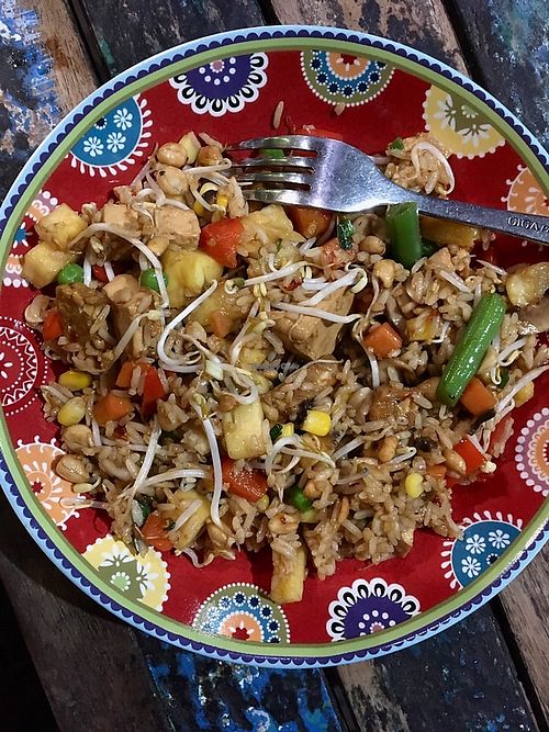 Crunchy veggies with jasmine rice, peanuts, pineapple, tempeh and tofu at Bali Eco Deli in Lembongan