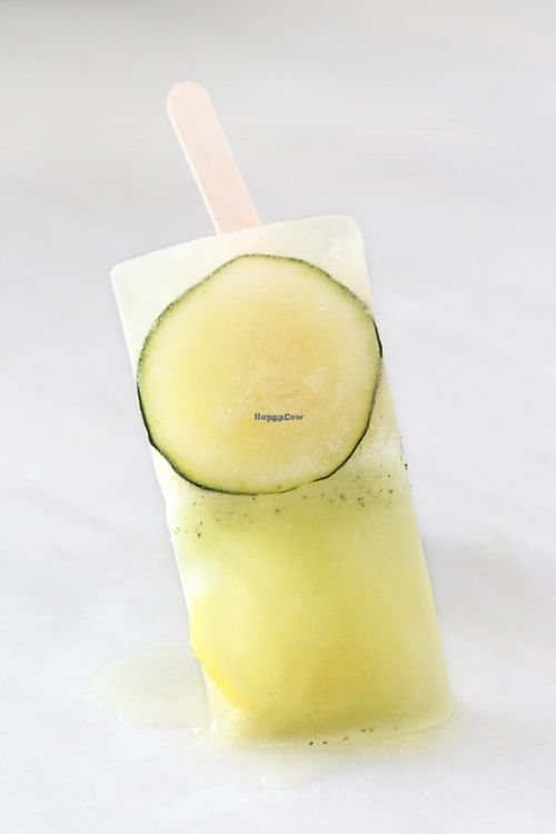 "Macarra" is made out of 90% organic lemon juice plus a 10% of cucumber. 
No water, no sugar added. Just a very nice and organic fruit. at Uay Balam in Barcelona