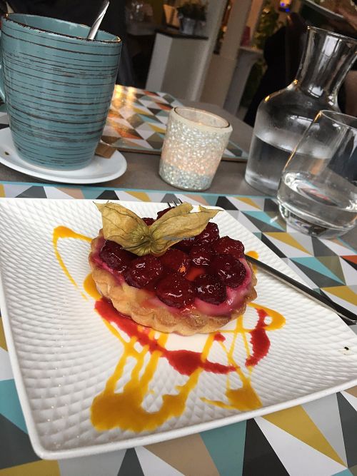 raspberry cake at L'Eden Sans Gluten in Strasbourg