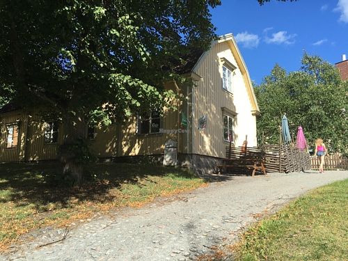 Beautiful house from 1755 at Cafe Samt in Enkoeping