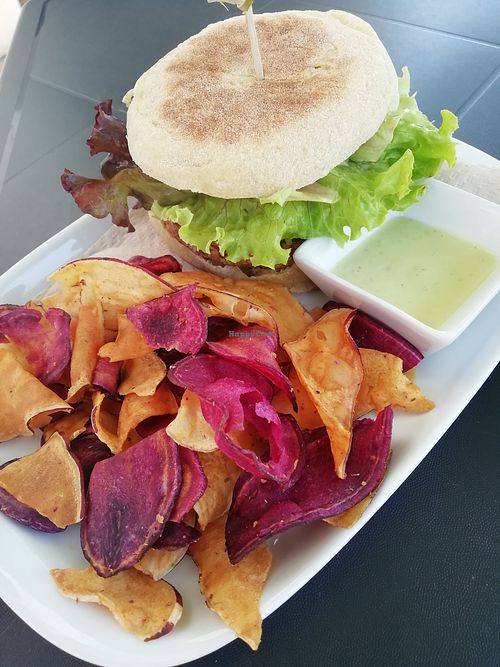 Tempeh burger at Alfarroba Cafe in Albufeira
