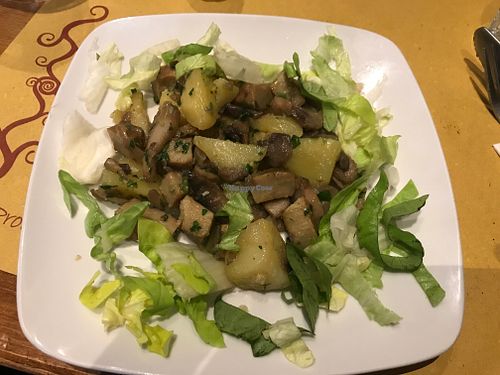 Seitan with mushrooms and potatoes at Rosetta  in Genoa
