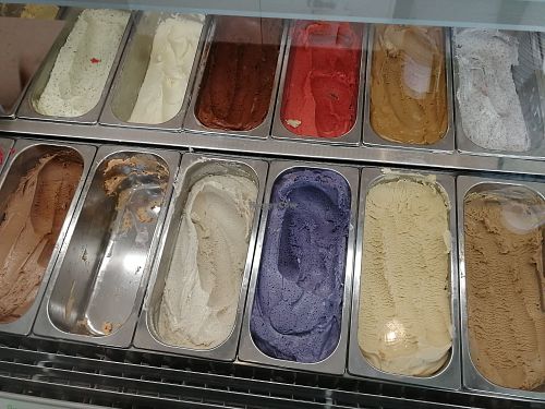 Flavors at Veganista Ice Cream III in Vienna