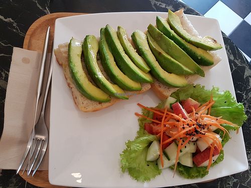 Avo toast at Coco & Co in Vientiane