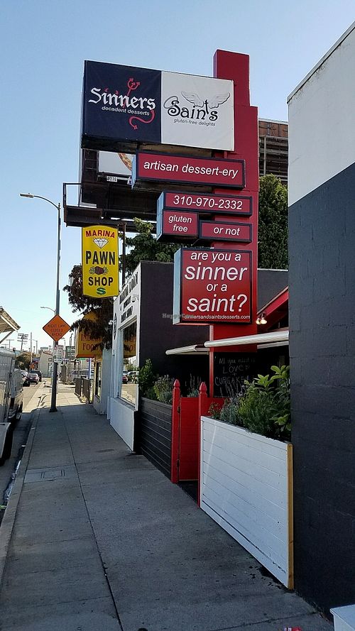 signage at Sinners & Saints Desserts in Venice