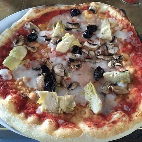 Vegan pizza at Zizzi - St Giles in West London