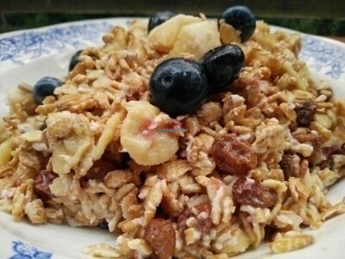 Das köstliche und sehr nahhafte Müsli, in diesem mit Hafermilch at For Friends in Marburg