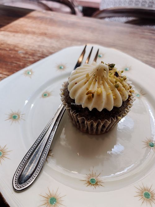 Gf vegan blueberry and pistachio at Little Cupcakes in Melbourne