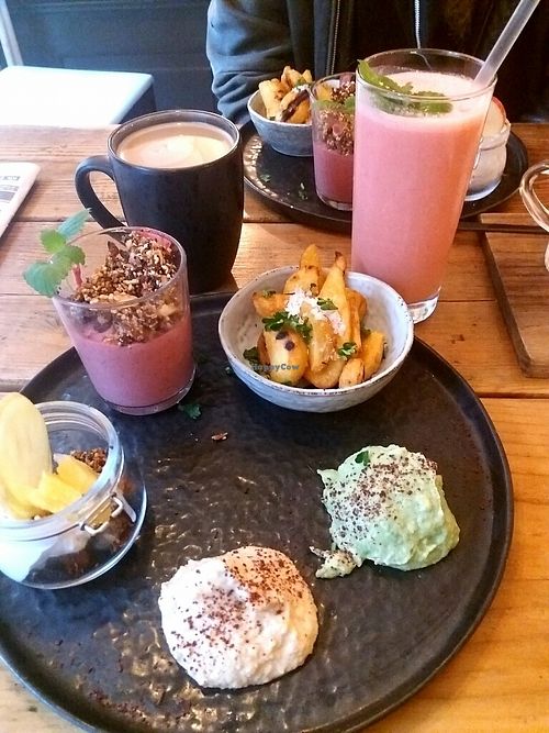 vegan brunch at Hope Organic in Copenhagen