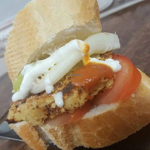 tapa de hamburguesa niebla at La Pascuala in Madrid