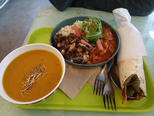 Chilli bowl and soup of the day at Petite Nature in Rennes