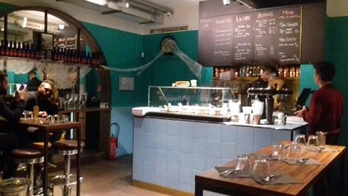 Le restaurant  at Elaichi Street Food in Paris