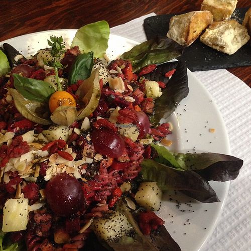 ";Sexy"; vegan Salad at Casa da Rosa in Sao Miguel