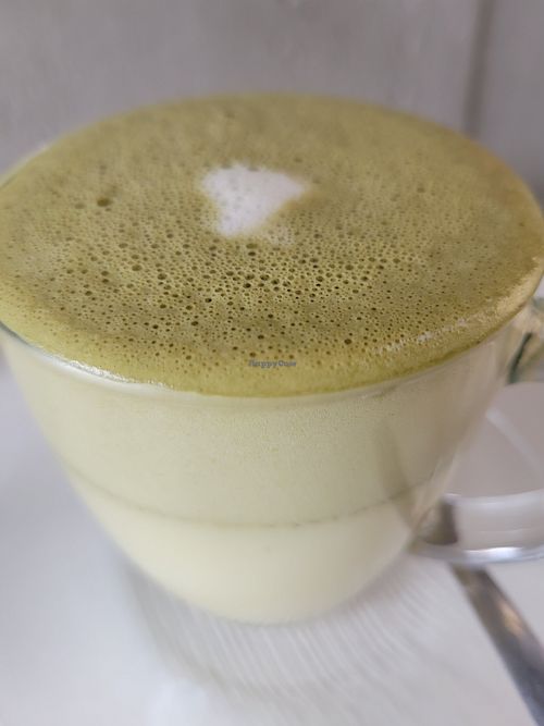 Matcha latte oat milk at De Aca in San Jose
