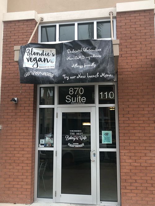 Front door at Blondie's Vegan in Boynton Beach