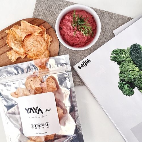 dehydrated sweet potato chips and beetroot dip sauce  at YayaRaw in Alacati