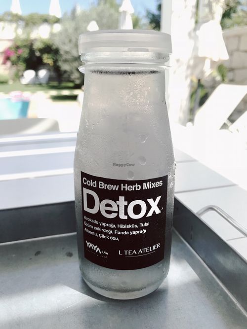 Detox Cold Brew Tea  at YayaRaw in Alacati