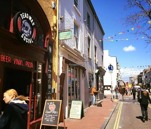 Dead Wax Social at Dead Wax Social in Brighton