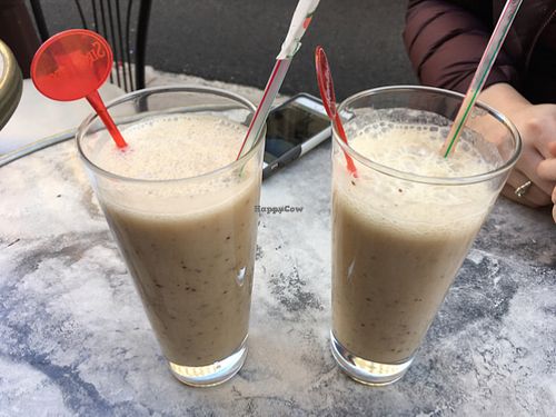 smoothies at Eat Me by L'Inattendu-e in 