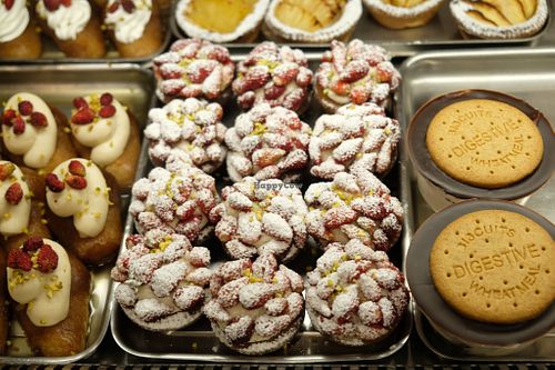 Strawberry cupcakes at Bar Dolcezza in Catania