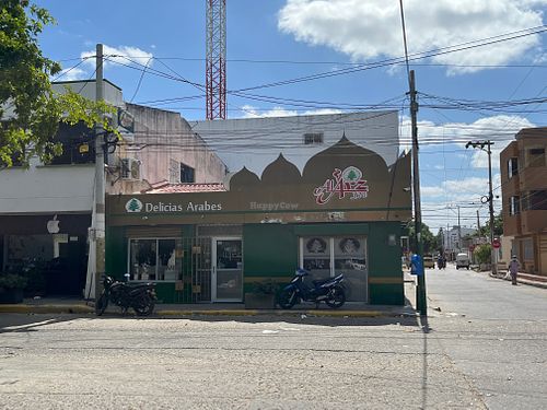 Front of building / Fachada at Al Arz Delicias Arabes in Riohacha