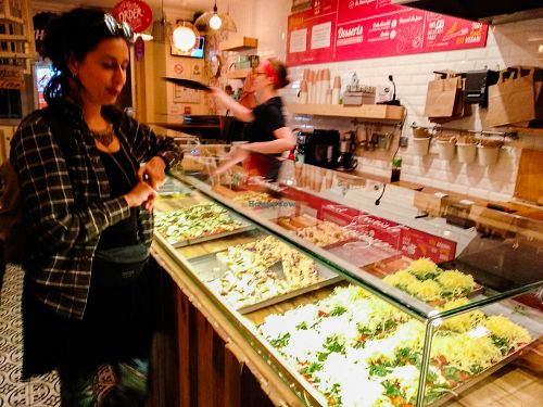 Inside of Hank Vegan Pizza at Hank Vegan Pizza in Paris