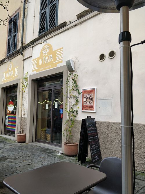 The entrance at In Pasta in Lucca