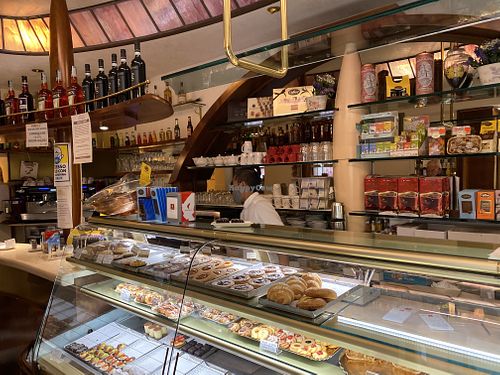 También para los demás  at Pasticceria Ponte delle Paste in Venice