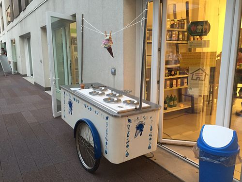 Ice Cream trolley at TVB in Milan