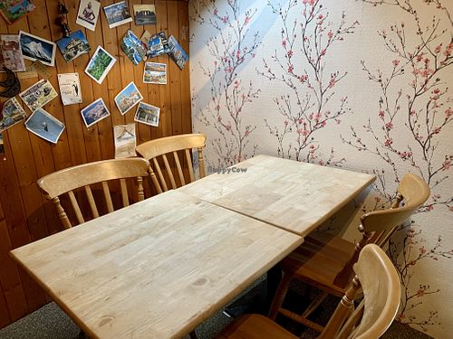 Kat’s Kitchen: Seating area at Plant by Kat's Kitchen in Keswick