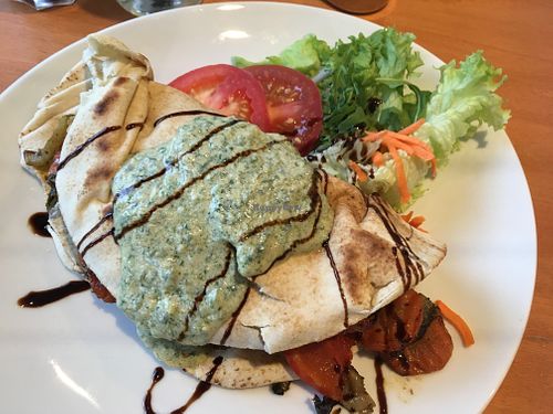 Weizenfladen with Tahini sauce at Mezzo  in Hannover