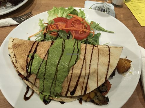 Weizenfladen  at Mezzo  in Hannover