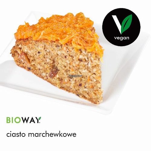 vegan carrot cake at Bioway - Central Station in Warsaw