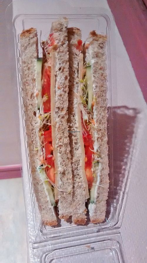 Club sandwich at Furahaa Break in Paris