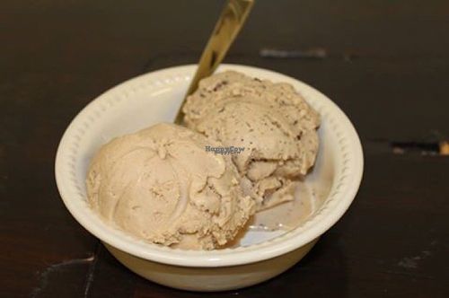 Earl grey with dark chocolate and hazelnut vegan ice cream at Slatka Tvornica Medenko in Samobor