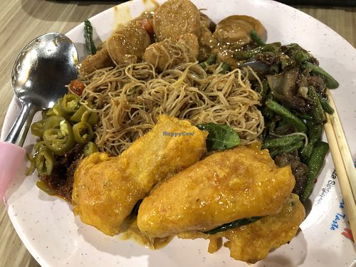 $5.30- beehoon, egg tofu, brinjal long bean, sweet battered fish with curry leaves at SuManYuan 素满园 - Plaza Singapura in Central Singapore