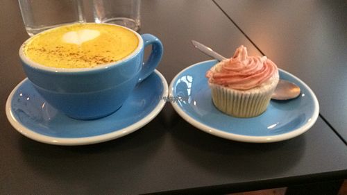 turmeric latte & strawberry-vanilla cupcake- amazingly good! at Cloud Cakes - Mandar in Paris