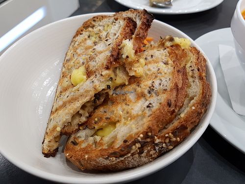 Grilled cheese at Cloud Cakes - Mandar in Paris