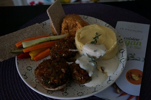 Set of the Day (Delivery) at Le Pagalou in Paris