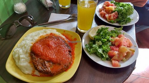 Lunch menu (vegan): Soy burger with mashed potatoes at Dharma Vegetariano in Iquique