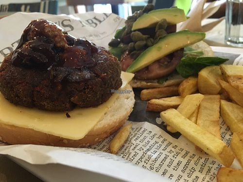 hamburguesa de lentejas y setas at El Perro Gamberro in Madrid