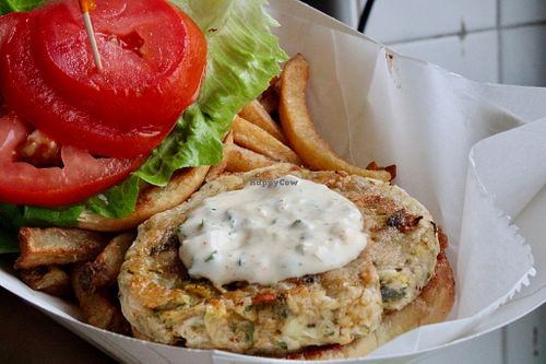 artichoke sandwich; crispy cake of crushed artichoke hearts, dill, onion, smoked paprika, celery, lettuce, tomato and vegan tartar sauce at Smithtown Seafood in Lexington