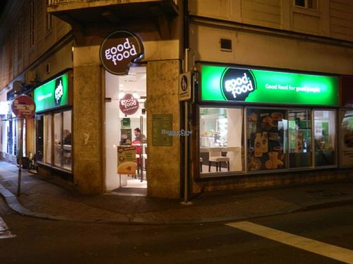 Outside of the restoraunt at night at Good Food in Zagreb