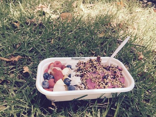 Breakfast in the park.
OM Surry Hills is located conveniently across from the beautiful Harmony Park 
Try an Acai with granola, covered in fresh fruits and coconut flakes. Yum at OM Vegan Kitchen in Surry Hills