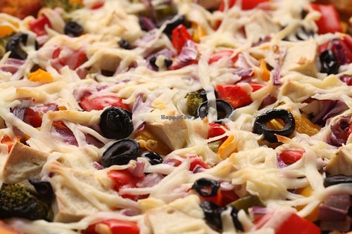 Vegan vegetable pizza at Tofunia in Taipei